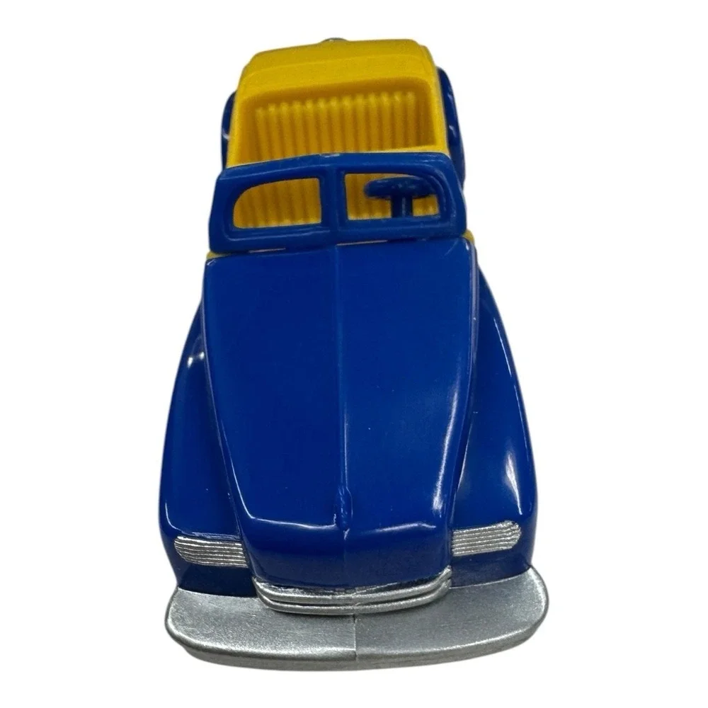 Dimestore Dreams # 20010 - Convertible - Deluxe‎ Plastic Toy